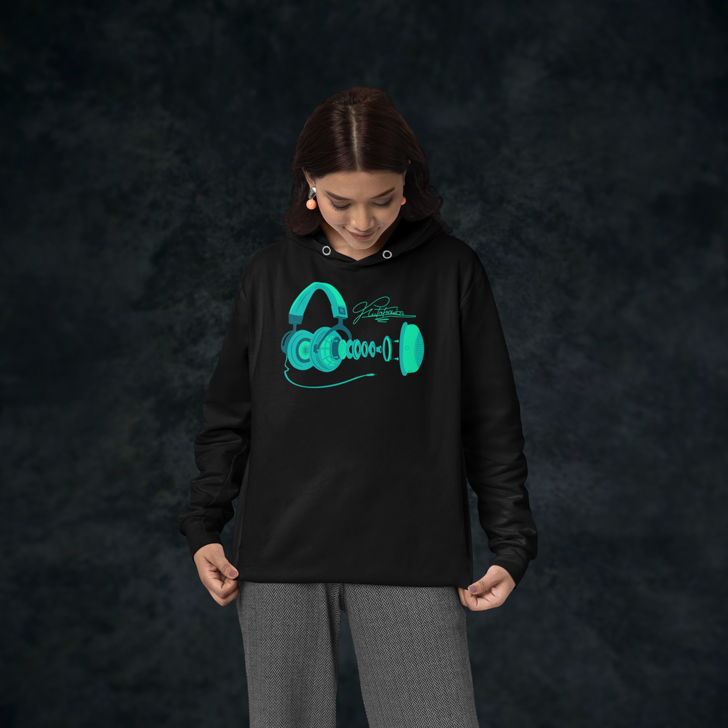 DECONTRUCTED ASSEMBLY - Studio Cut Hoodie