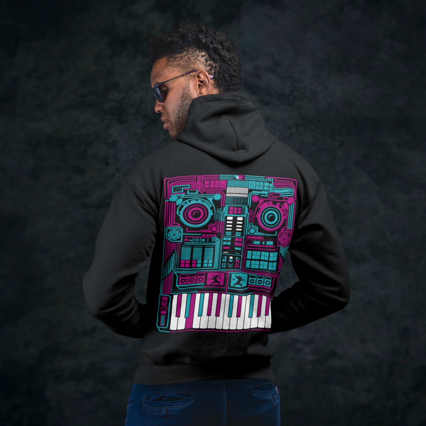 RETRO Synti - Studio Cut Hoodie (Backprint)