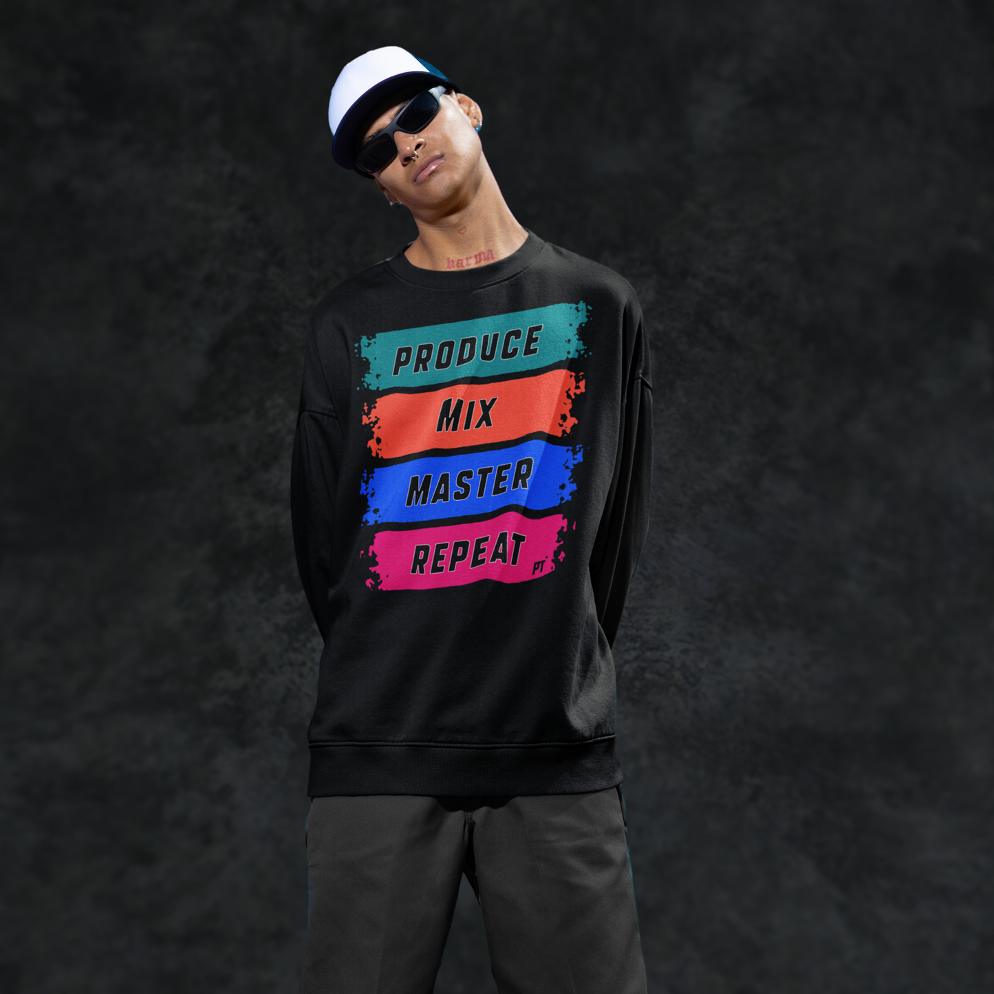 ROUTINE Day - Tour Sweat